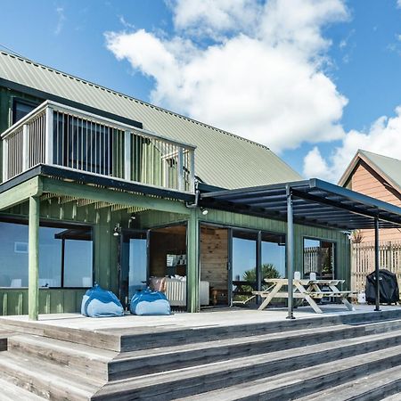 Earles Place Raglan Exterior photo