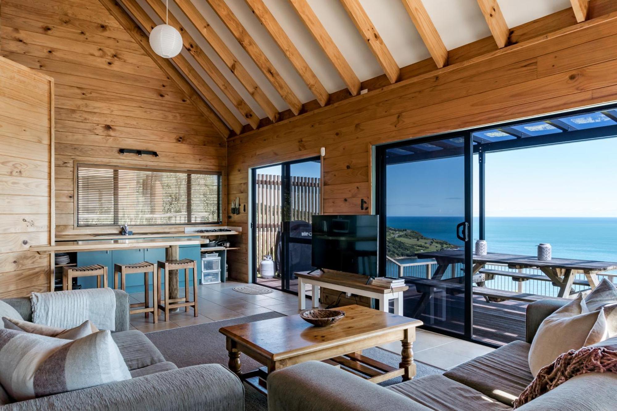 Earles Place Raglan Exterior photo