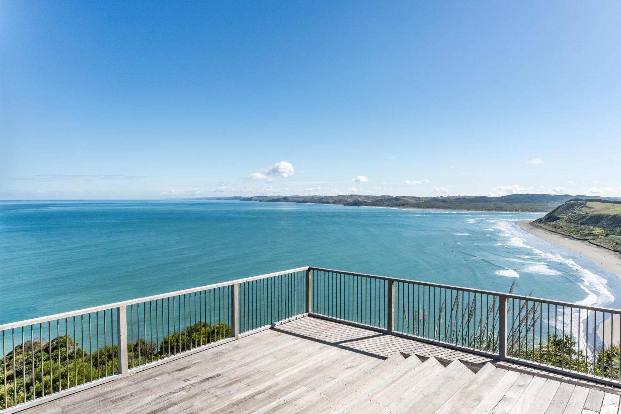 Earles Place Raglan Exterior photo