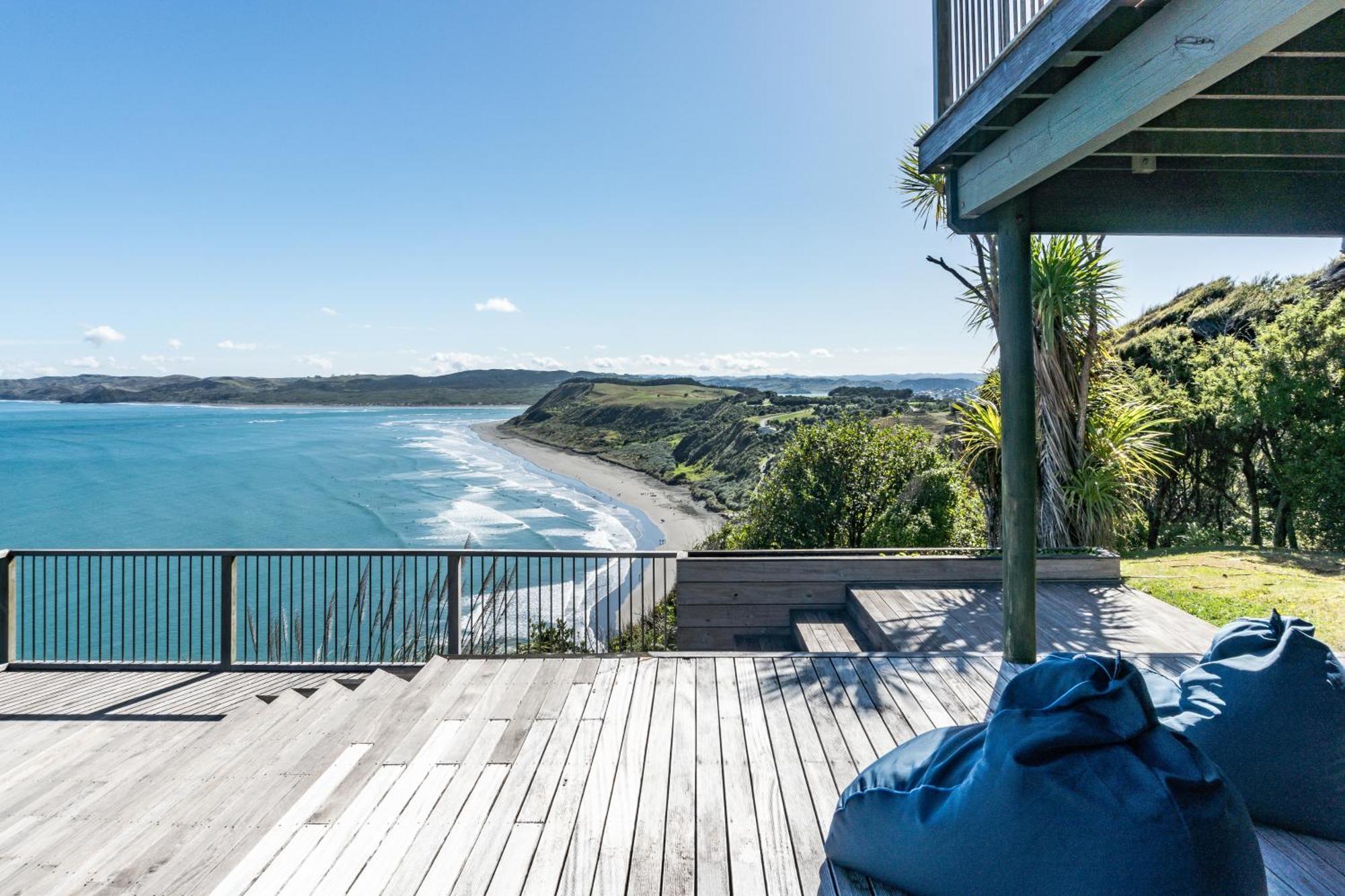 Earles Place Raglan Exterior photo