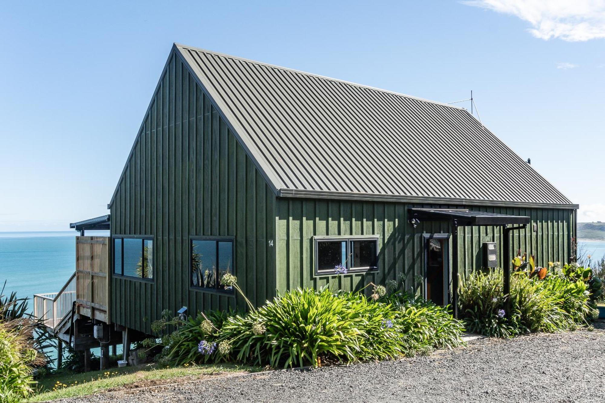 Earles Place Raglan Exterior photo